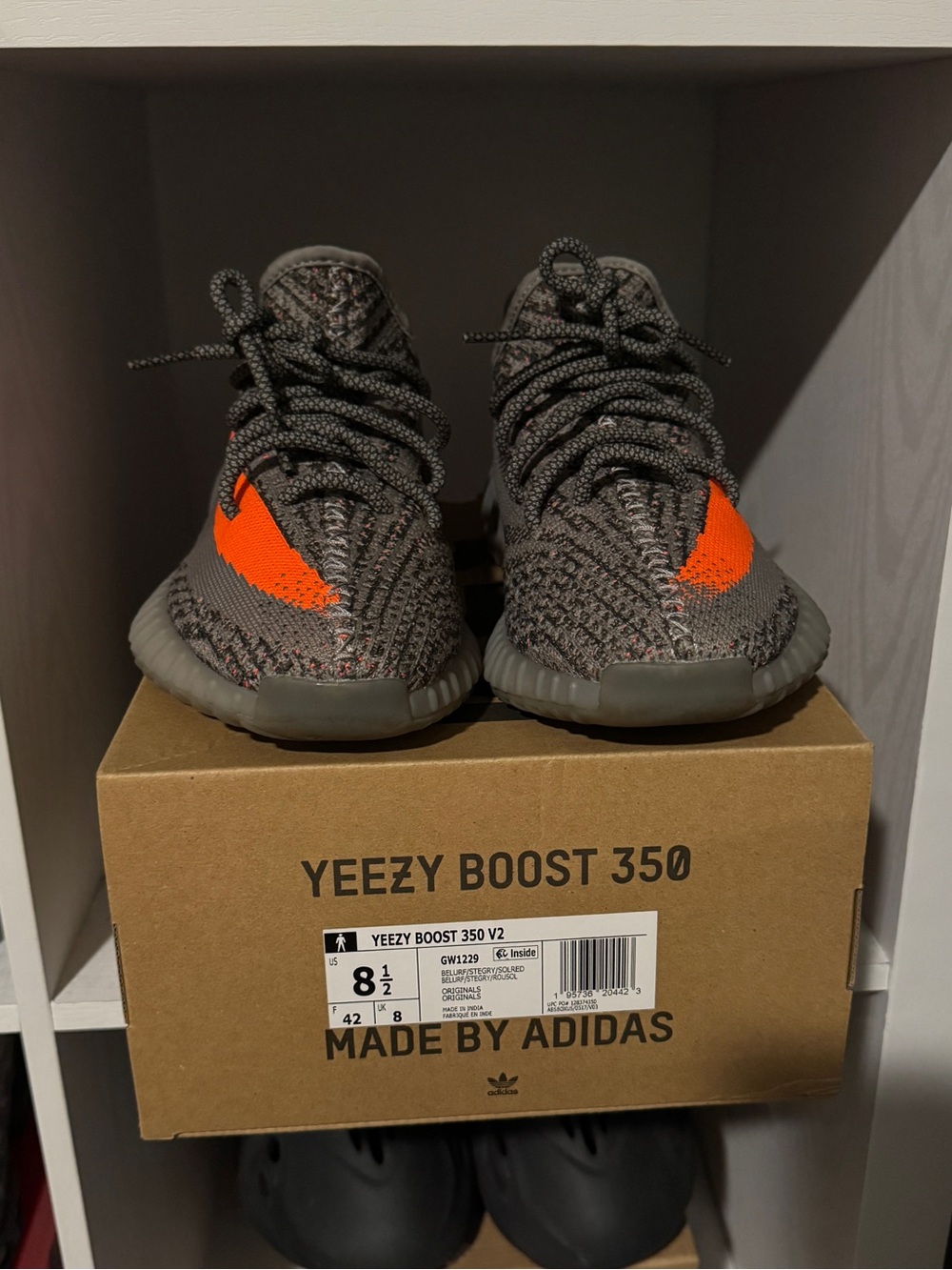 Beluga Grey Yeezy Boost 350 V2. Size 8.5M 10W. 9.5/10 Condition. WORN 2X!!No Box